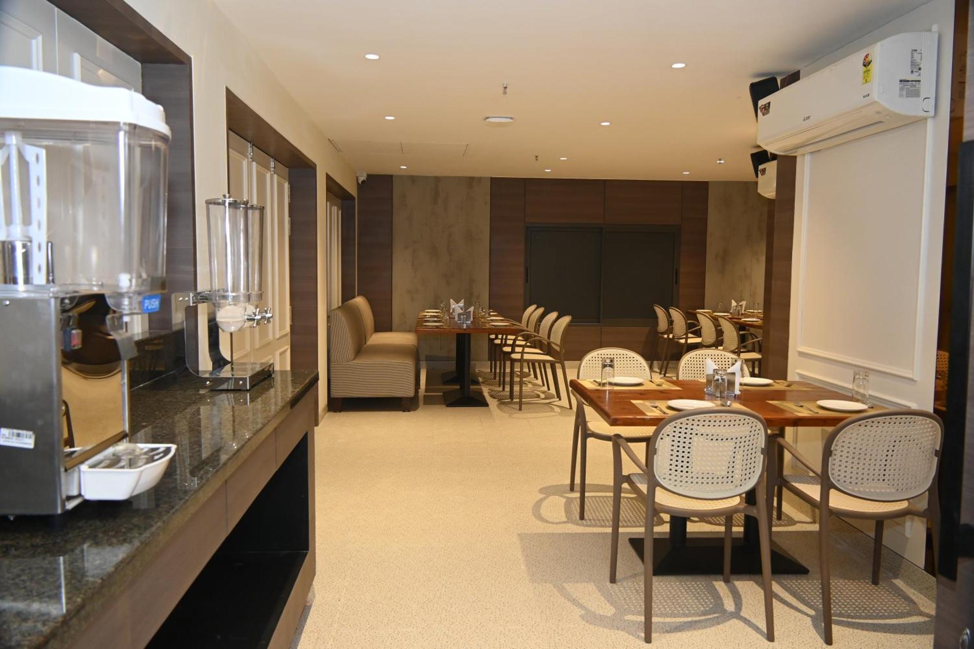 Hotel Bagla Atithi Banaras Varanasi Exterior photo